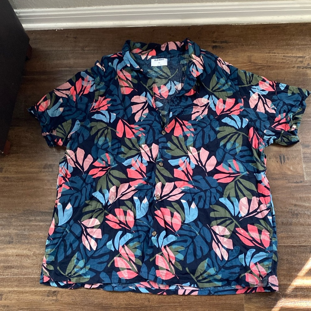 Old Navy short sleeve button down